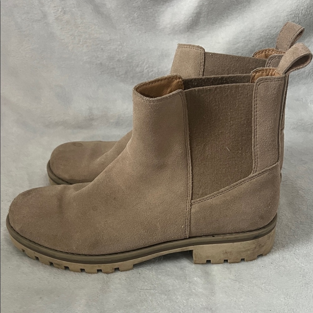 Crown Vintage Tan Suede Ankle Boots
